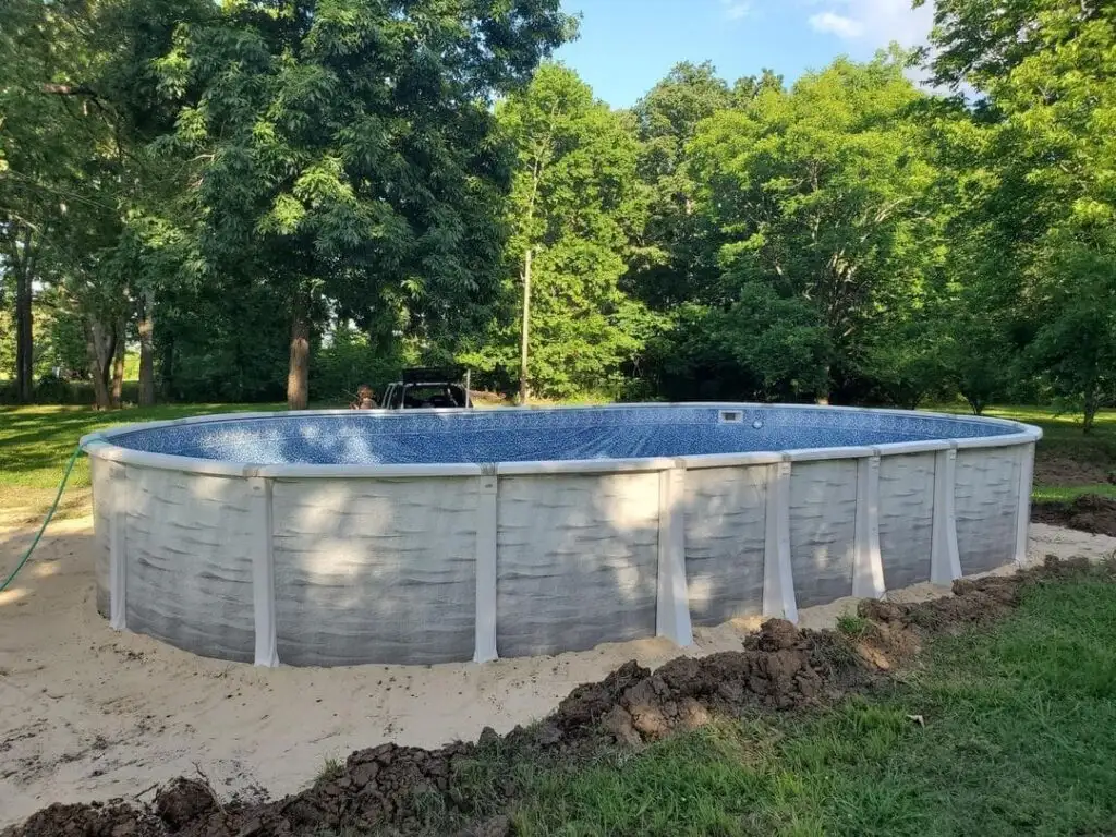 7000 18x33x52 Pool
