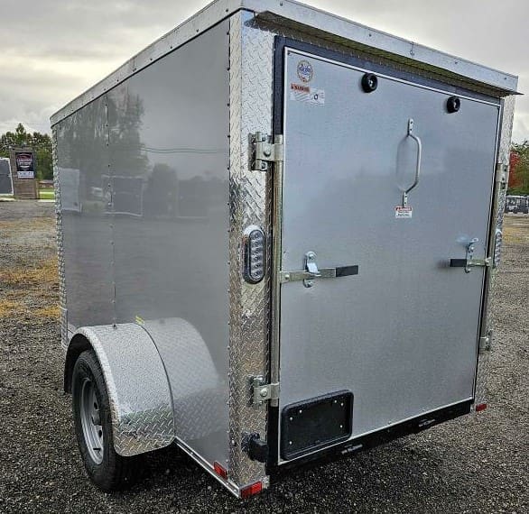 Arising Trailer 5X8 SA ENCLOSED Silver
