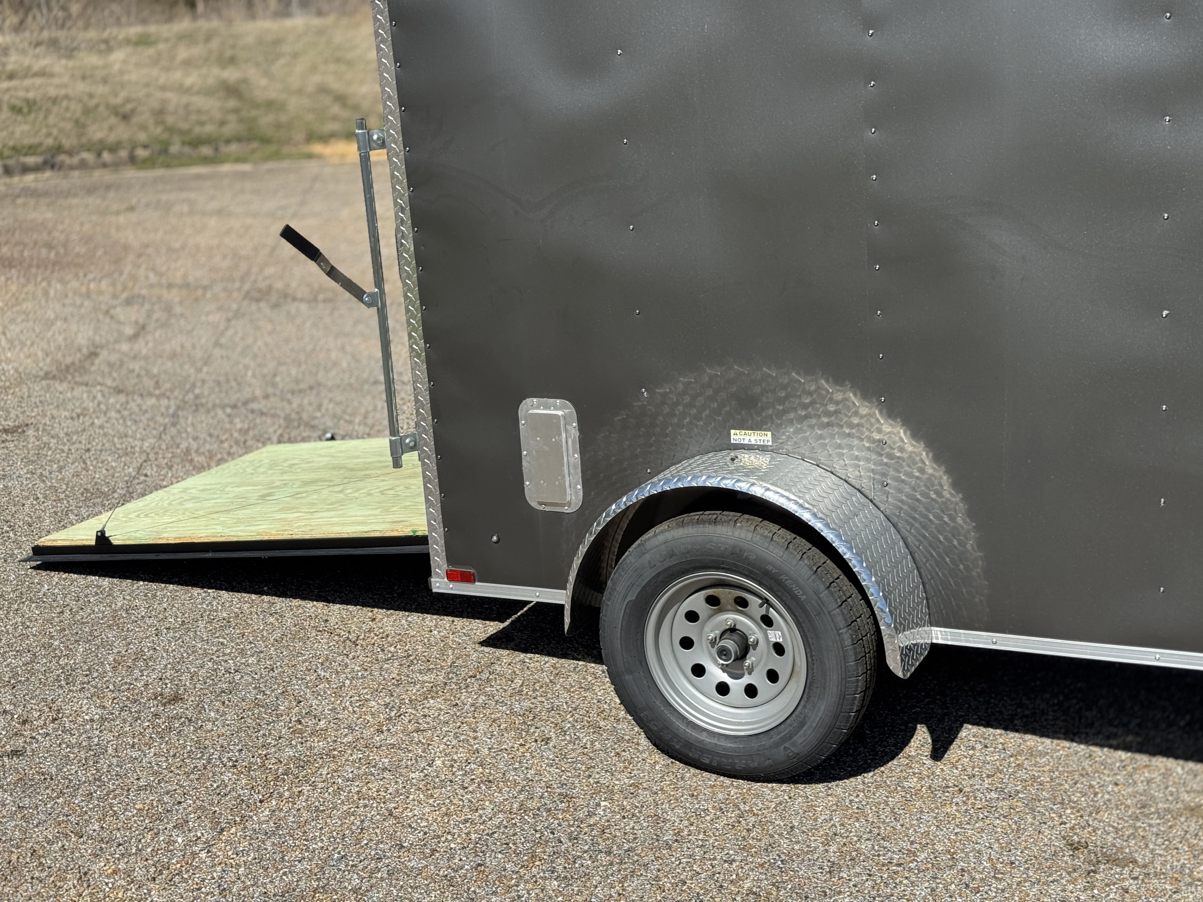 Arising Trailer 5X8 SA ENCLOSED M CCOAL - 5X8MCC