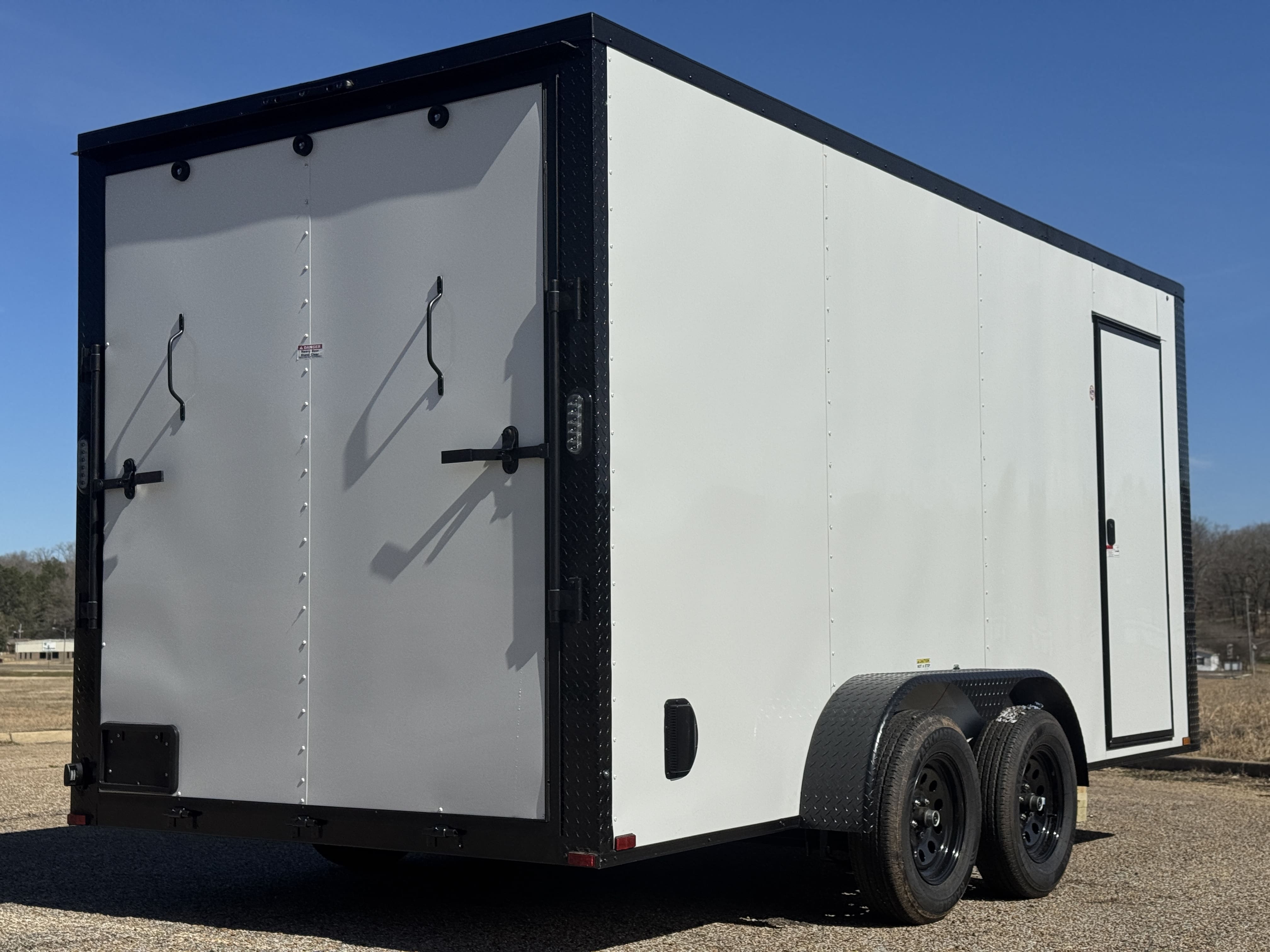 Arising 7x16TAWHTBO7SS - 7X16 TA ENCLOSED White w/ Black Out Package