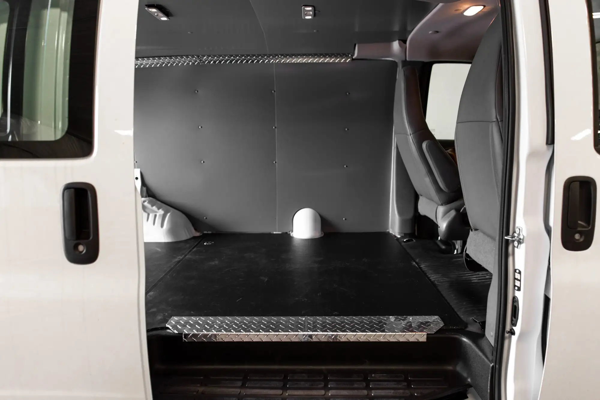 Cargo Van DuraTherm Wall Liner – GM Express/Savana, 155″ WB