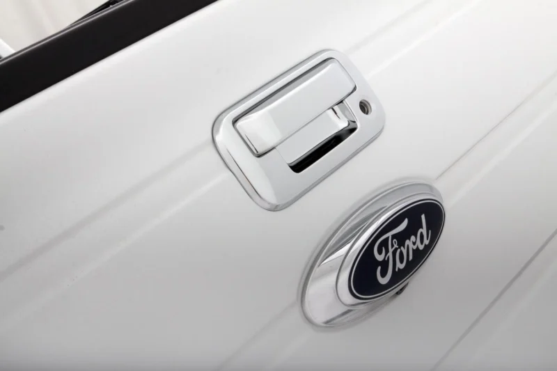 Auto Ventshade AVS 686551 - Chrome Tailgate Hand, Abs Thermoplastic