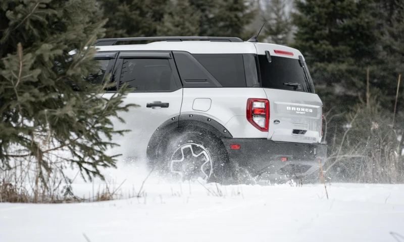 Bushwacker 20132-02 - Pocket Style Fender Flares, 2-Piece Rear, Black