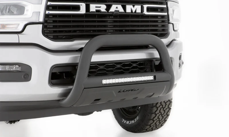 Lund 47121308 - Bull Bar with LED