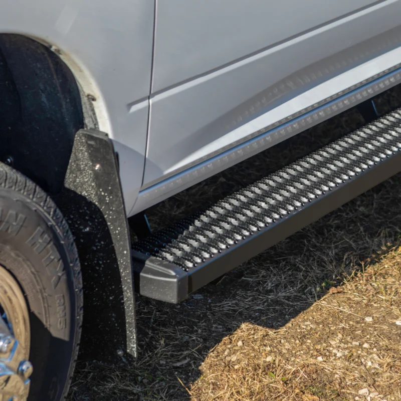 LUVERNE 415088-401535 - Grip Step, Crew Cab