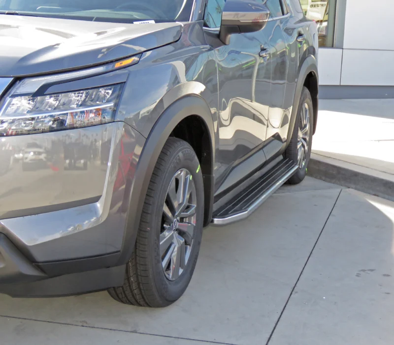 Steelcraft 140970 - STX100 Running Boards, Black / Stainless Trim