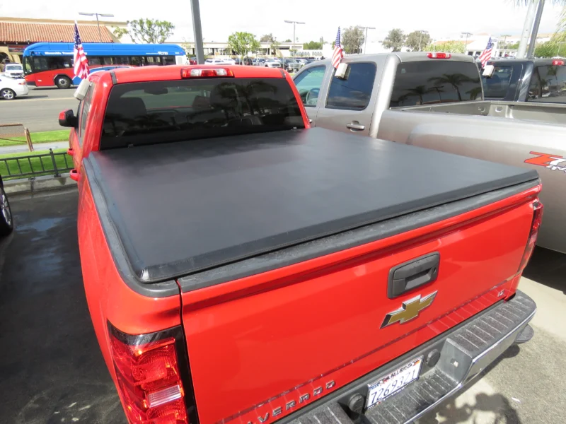 Steelcraft TN02151 - Tri-Fold Tonneau Covers, Black, 5'9" Bed