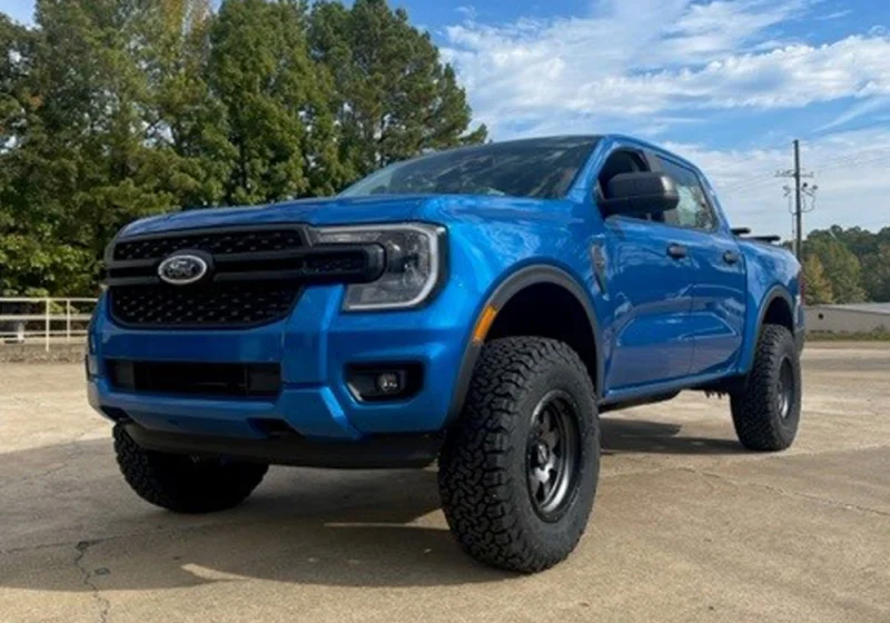 Superlift 40032 - Leveling Kits, 2 in. Leveling Kit