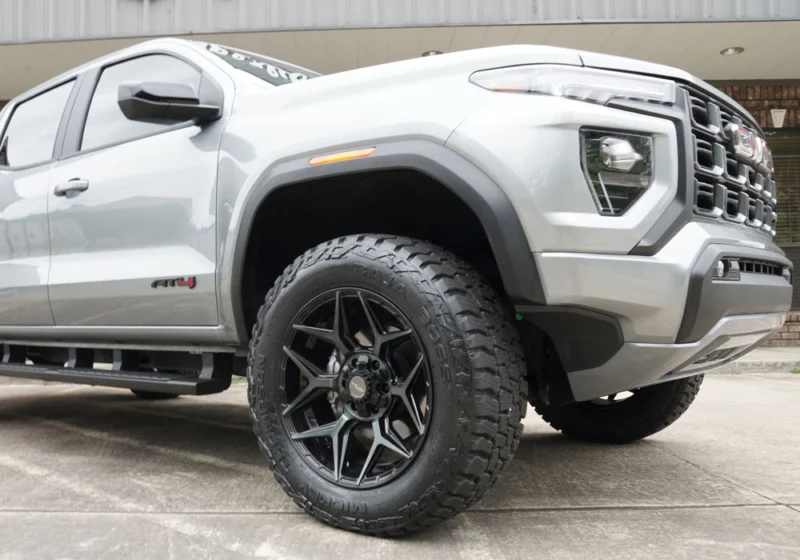Superlift 40054 - Leveling Kits, 1 in. Leveling Kit
